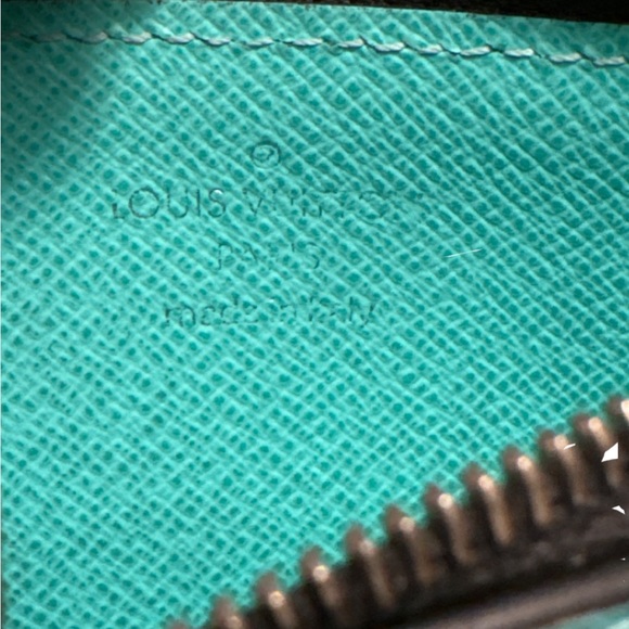 Louis Vuitton Preloved Taigarama Coin Card Holder ✨Limited Edition✨ - Picture 8 of 11